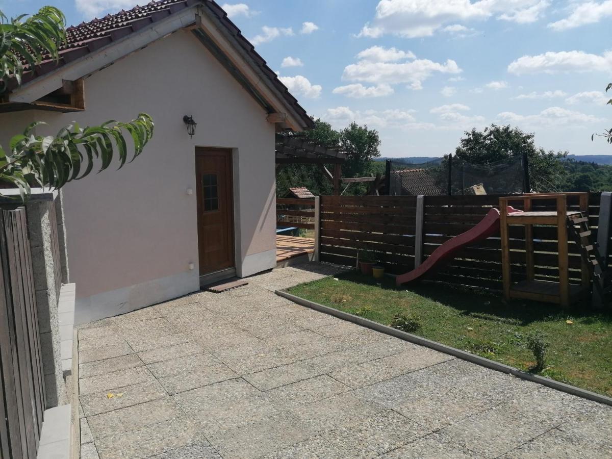 Chaloupka U Montyho Villa Vavrinec  Buitenkant foto